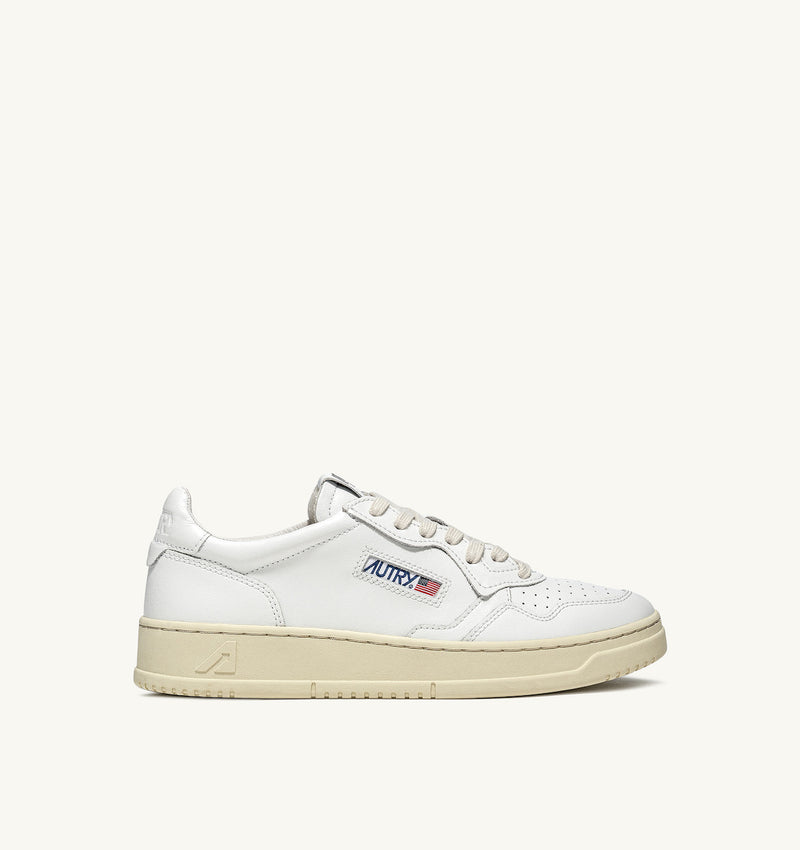 Autry Mens Medalist Sneaker all white