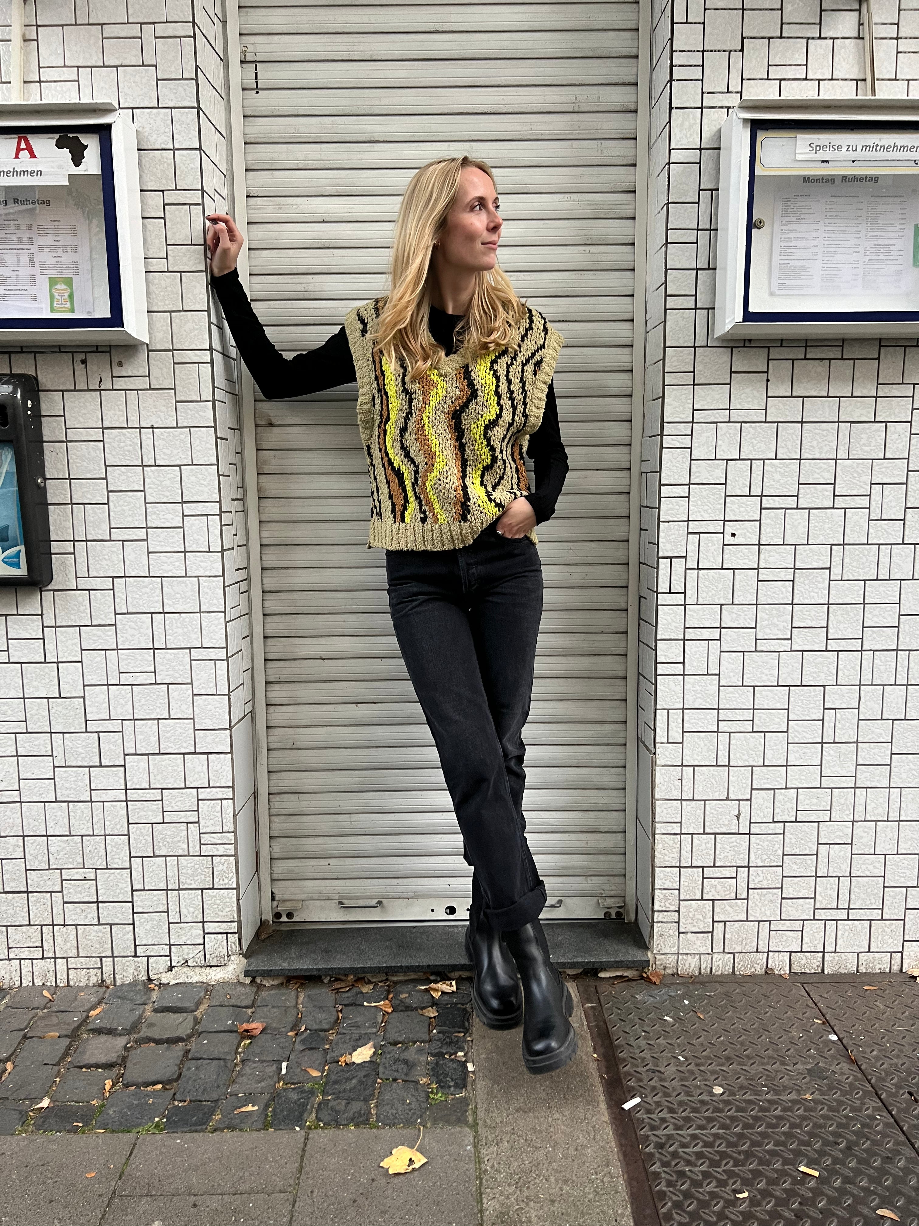 Judith Knit Vest Soft Jacquard 70S wave aop 