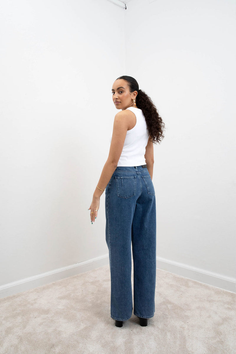 Kiri Jeans Medium Scrape Blue